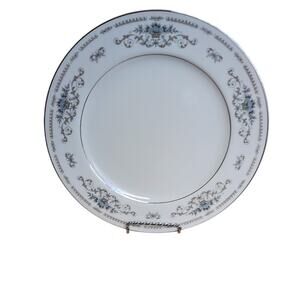 Vintage Diane Fine Porcelain China Japan Dinner Plates 10.25"